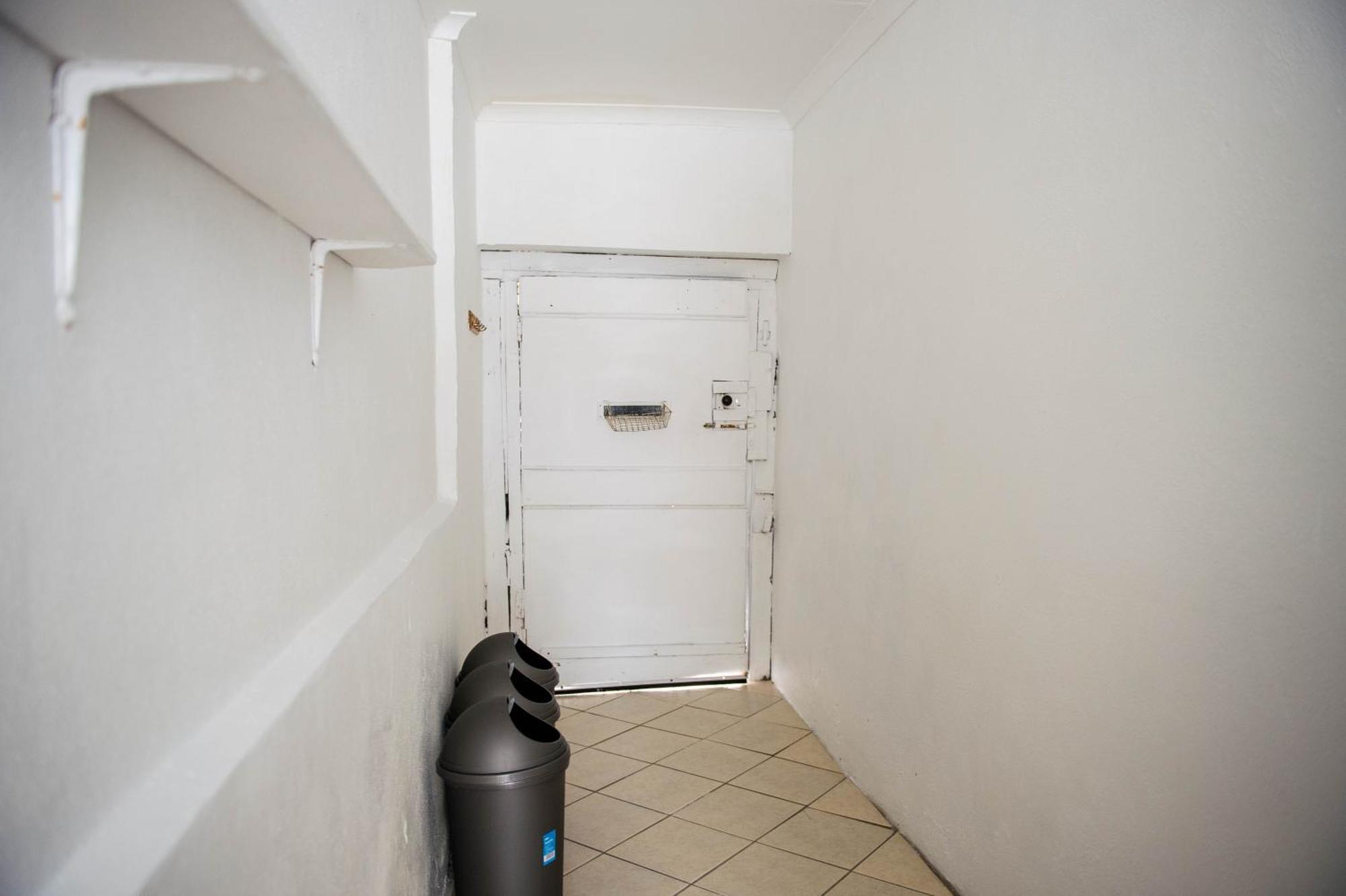 Awel Taf- Central Cottage Ideal For Families, With Parking Сент-Клирс Экстерьер фото